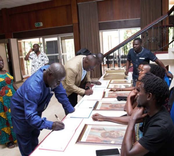 Participants arriving for the lecture